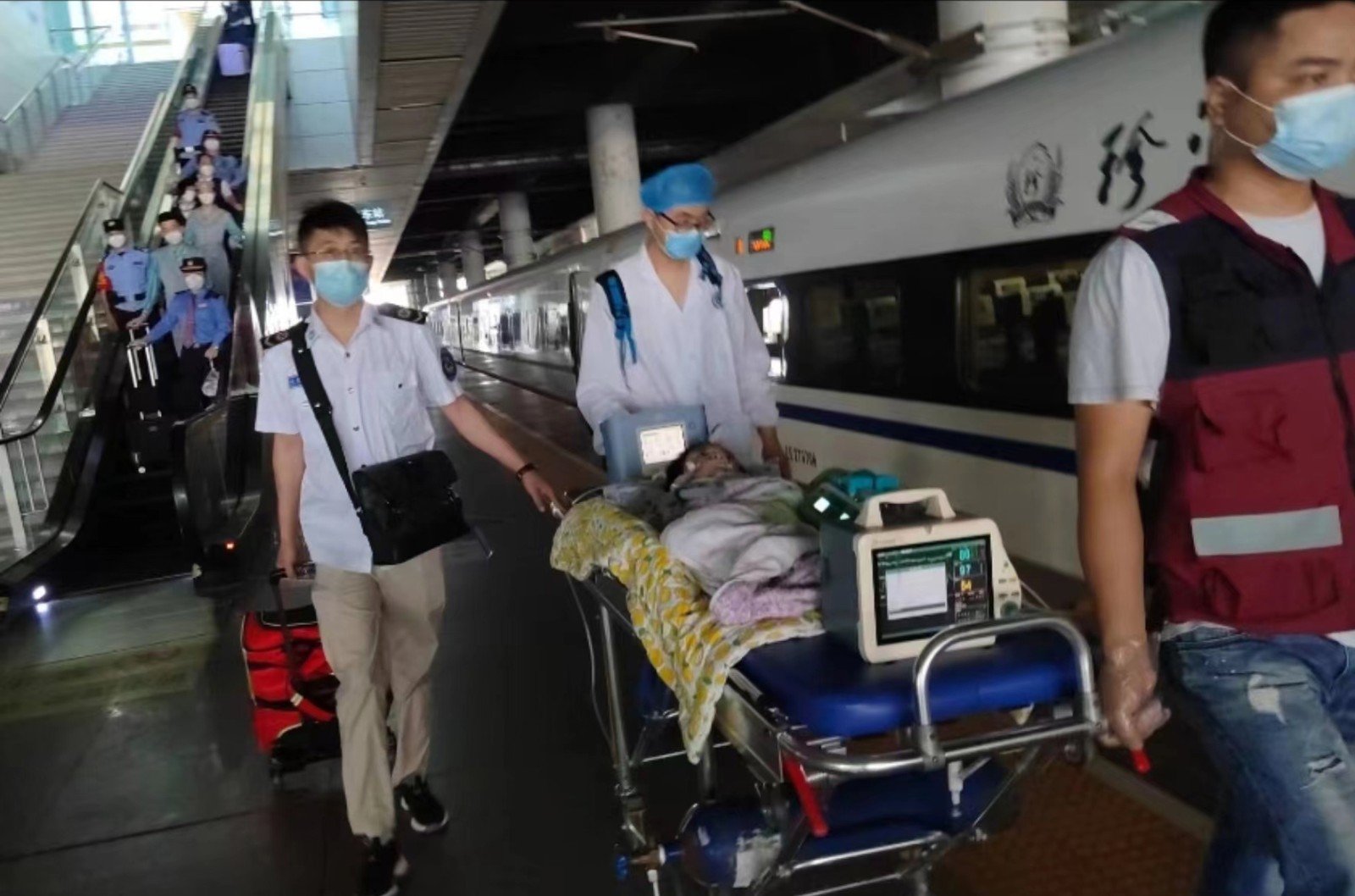 隆德县高铁转运公司